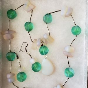 Fabulous summer time necklace and earrings.